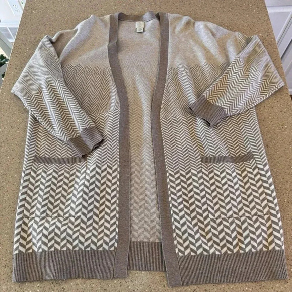JOIE Sweaters - JOIE Cardigan Womens Large Tan Cheveron open front Long sleeves Sweater size 2X